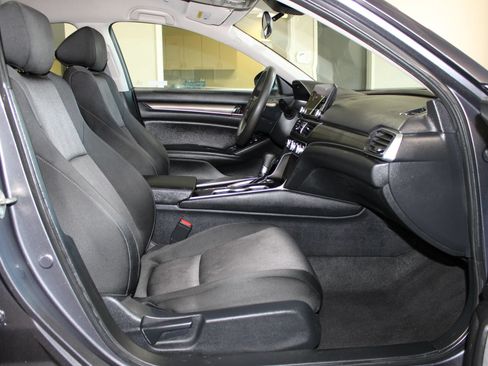Used 2019 Honda Accord LX image 24