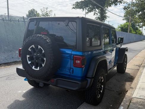 Used 2024 Jeep Wrangler Unlimited Rubicon 4xe AWD/4WD image 5