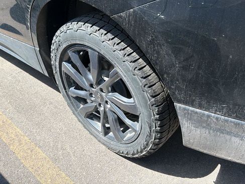 Used 2024 Chevrolet Equinox RS AWD/4WD image 32
