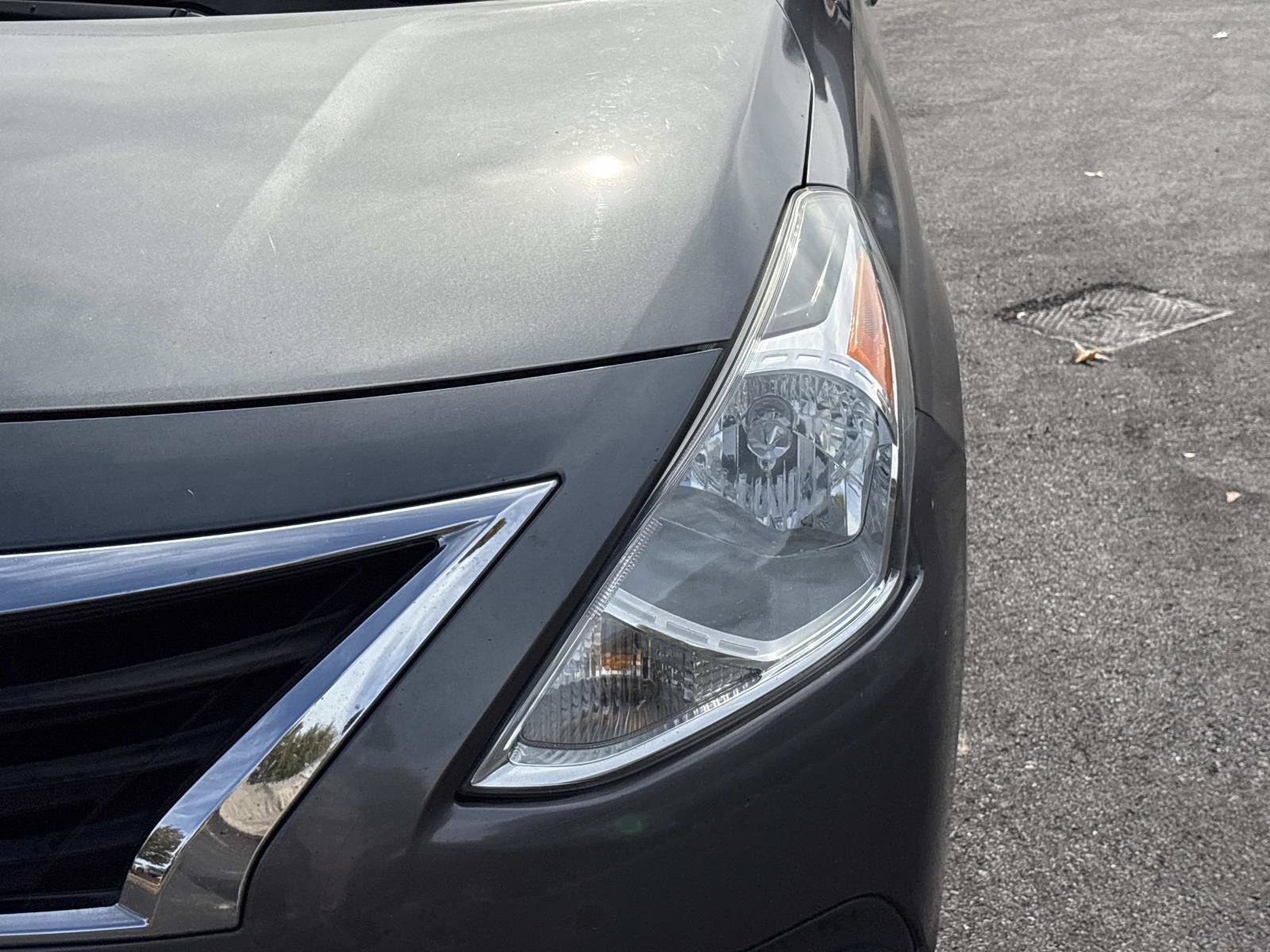 Used 2017 Nissan Versa SV FWD image 11