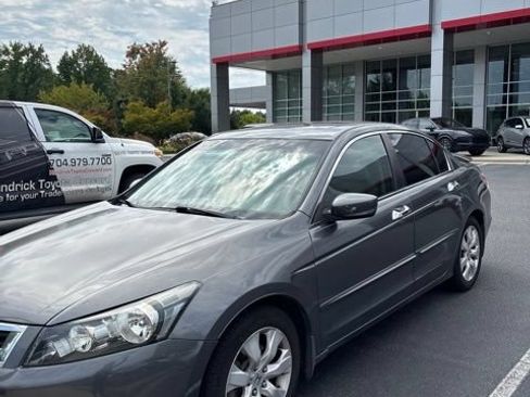 Used 2010 Honda Accord EX-L image 4