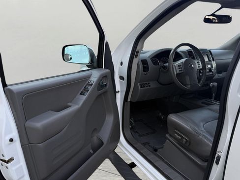 Used 2019 Nissan Frontier SL AWD/4WD image 17