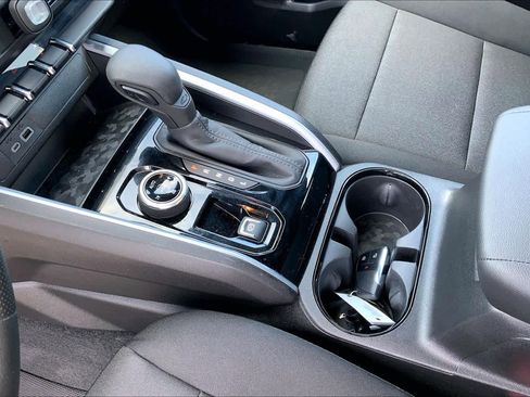 Used 2024 Chevrolet Colorado Trail Boss w/ Advanced Trailering Package image 15