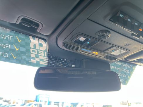 Used 2023 Ford Bronco Wildtrak image 27