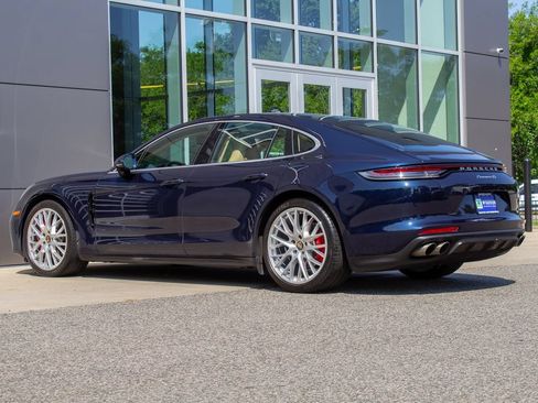 Used 2022 Porsche Panamera 4S AWD/4WD image 8