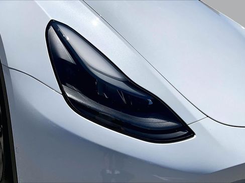 Used 2022 Tesla Model Y Performance AWD/4WD image 27
