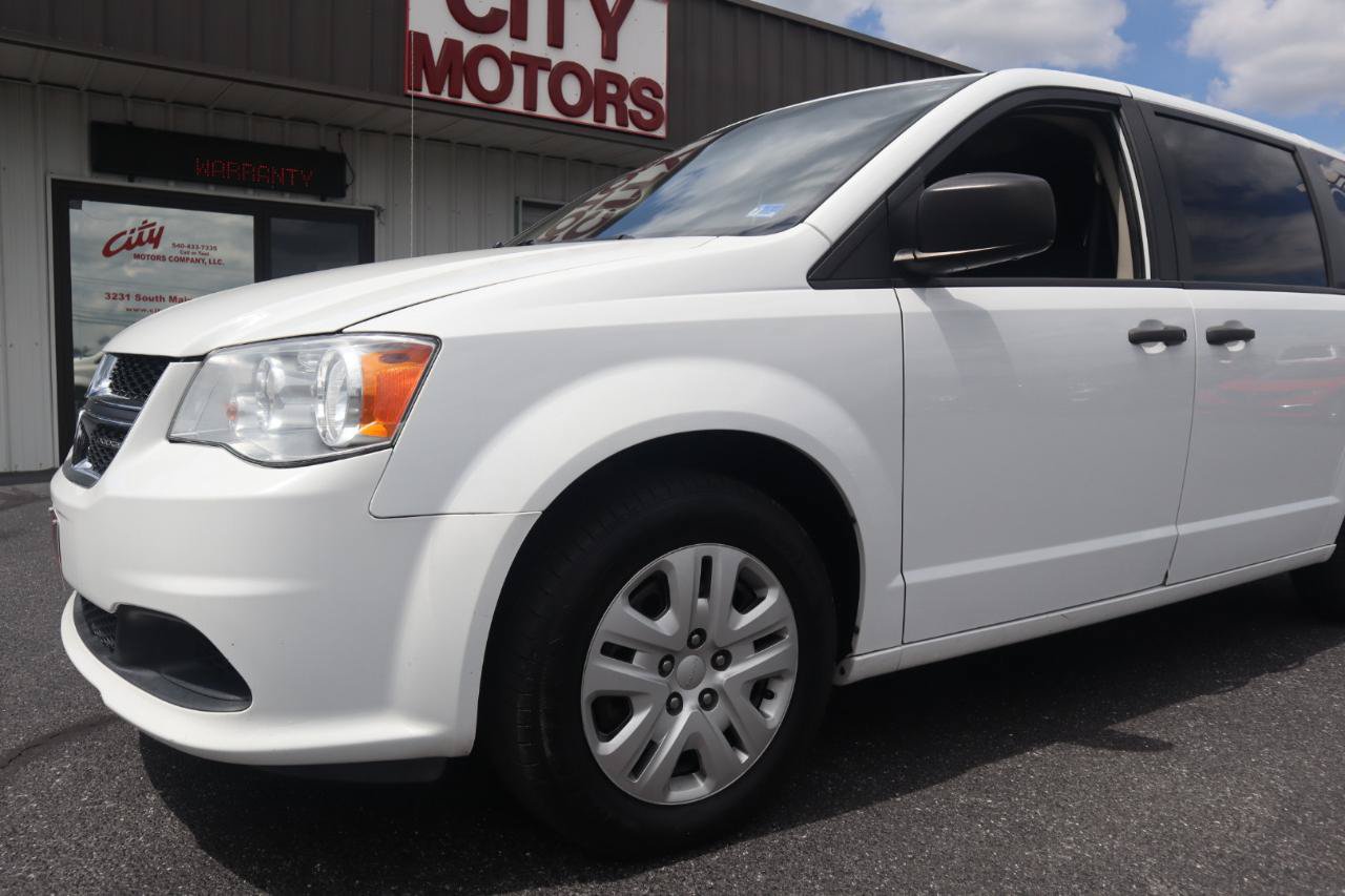 Used 2019 Dodge Grand Caravan SE w/ UConnect Hands-Free Group FWD image 26