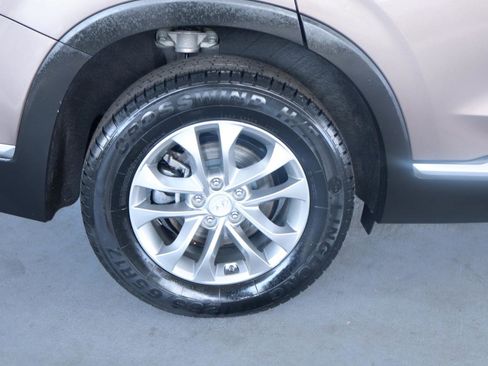 Used 2020 Hyundai Santa Fe SEL FWD image 5