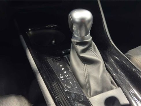 Used 2019 Toyota C-HR XLE image 19