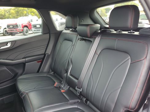 Used 2025 Ford Escape ST-Line Elite w/ Premium Technology Package image 19