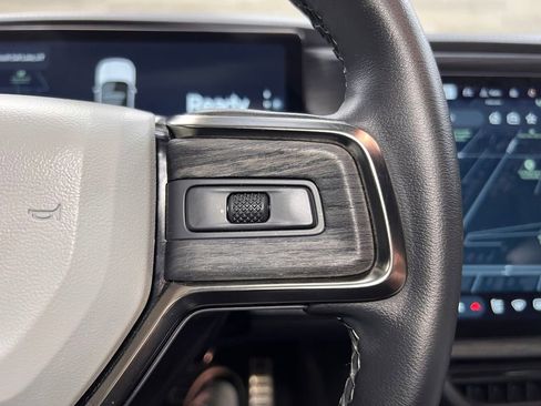 Used 2023 Rivian R1S Adventure image 10