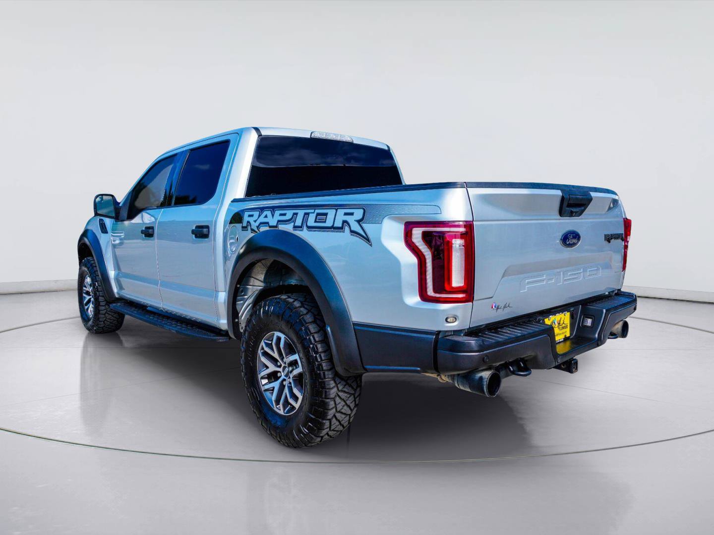 Used 2018 Ford F150 Raptor AWD/4WD image 9