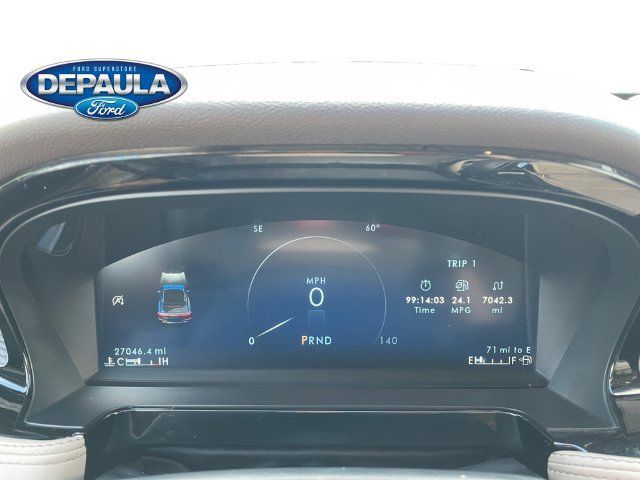 Used 2023 Lincoln Corsair AWD w/ Equipment Group 101A image 2