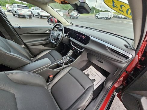 Used 2024 Buick Encore GX Sport Touring image 23