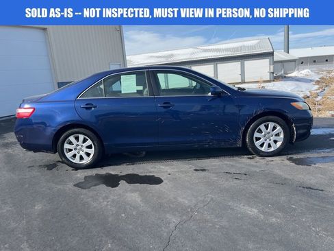 Used 2009 Toyota Camry XLE image 3