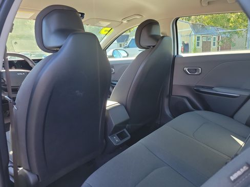 Used 2025 Kia K4 FWD image 21