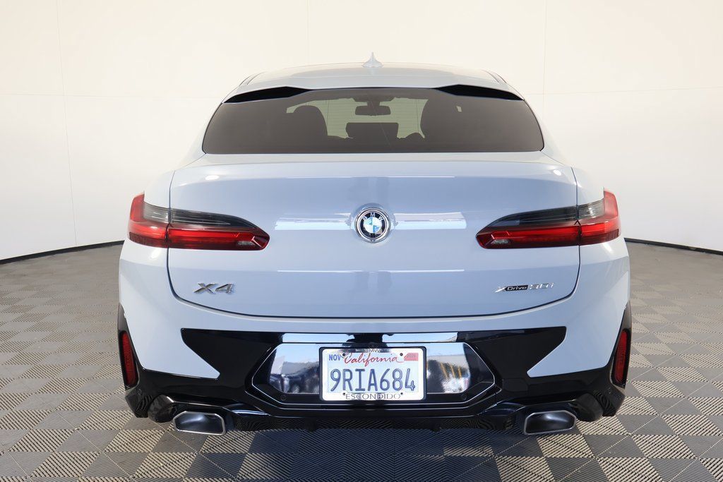 Used 2025 BMW X4 xDrive30i w/ Premium Package AWD/4WD image 5