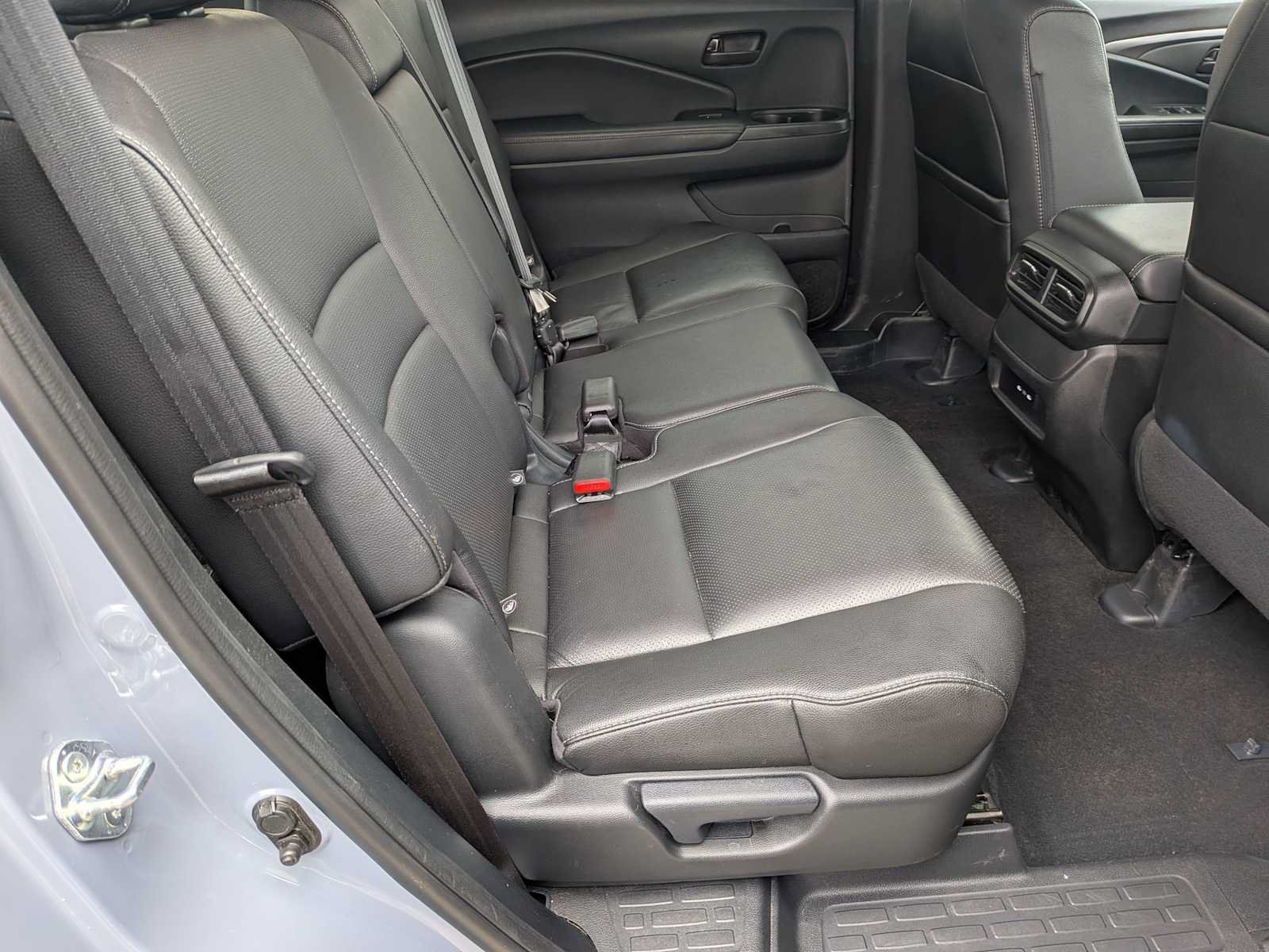 Certified 2024 Honda Passport EX-L image 19