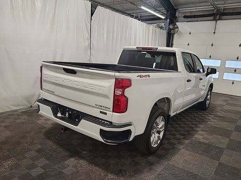 Used 2023 Chevrolet Silverado 1500 Custom image 4