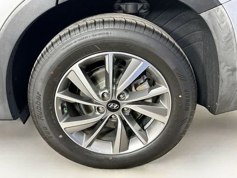 Used 2020 Hyundai Santa Fe Limited image 8