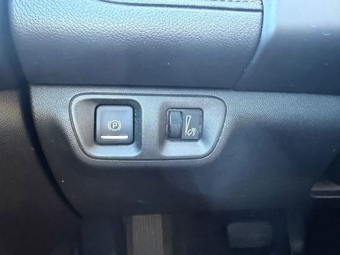Used 2017 GMC Acadia Denali w/ Technology Package AWD/4WD image 17
