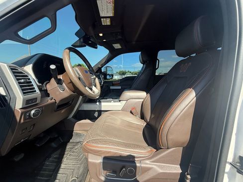 Used 2017 Ford F250 King Ranch w/ King Ranch Ultimate Package AWD/4WD image 11