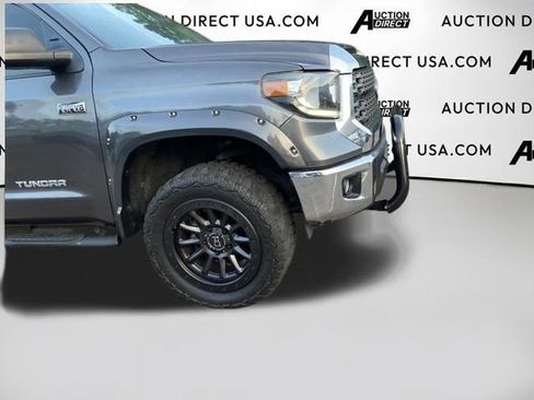 Used 2020 Toyota Tundra SR5 w/ SR5 Upgrade Package AWD/4WD image 5