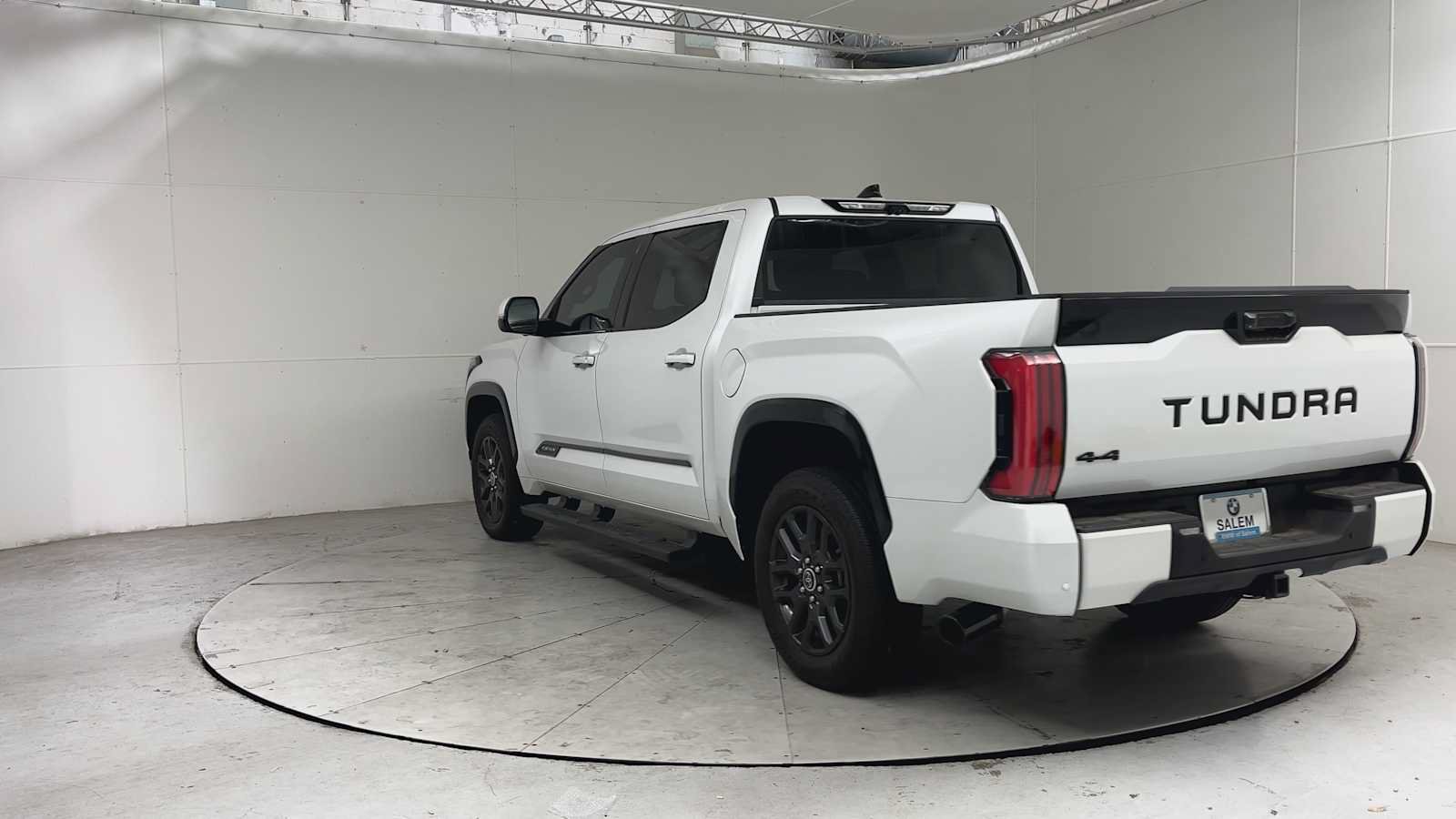 Used 2022 Toyota Tundra Platinum AWD/4WD image 3