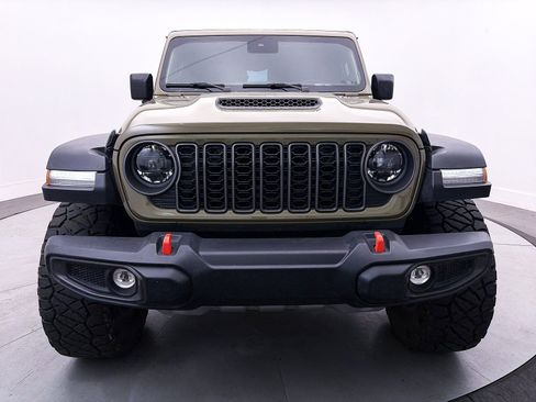 Used 2025 Jeep Gladiator Mojave w/ Convenience Group image 13