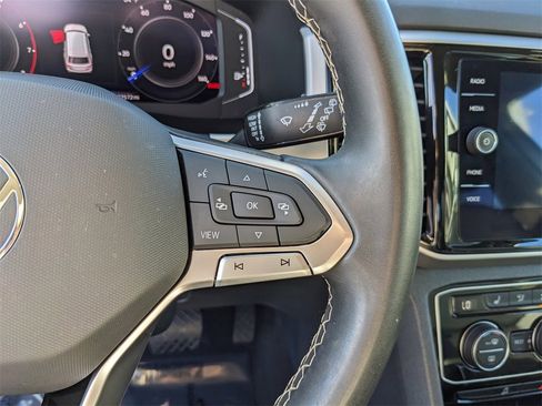 Certified 2023 Volkswagen Atlas SE image 34