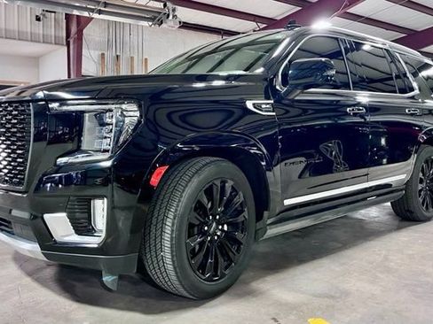 Used 2021 GMC Yukon Denali w/ Denali Ultimate Package AWD/4WD image 9