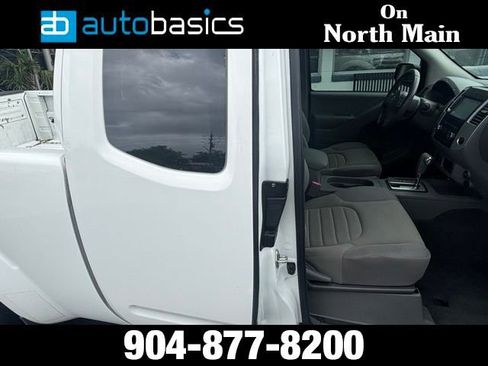 Used 2019 Nissan Frontier S image 12
