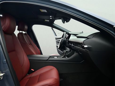 Certified 2025 MAZDA MAZDA3 Carbon image 6