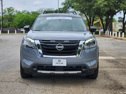 Used 2023 Nissan Pathfinder SL w/ SL Premium Package image 33