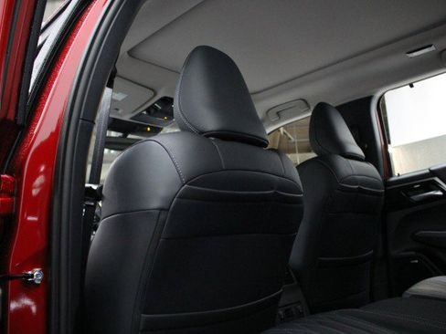 New 2025 Mitsubishi Outlander SEL image 23