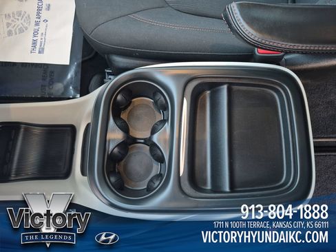Used 2019 Chrysler Pacifica Touring Plus w/ Tire & Wheel Group FWD image 25