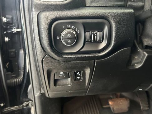 Used 2019 RAM 1500 Big Horn RWD image 41