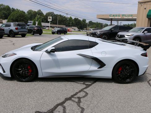 Used 2024 Chevrolet Corvette Stingray Preferred Cpe w/ Z51 Performance Package RWD image 2