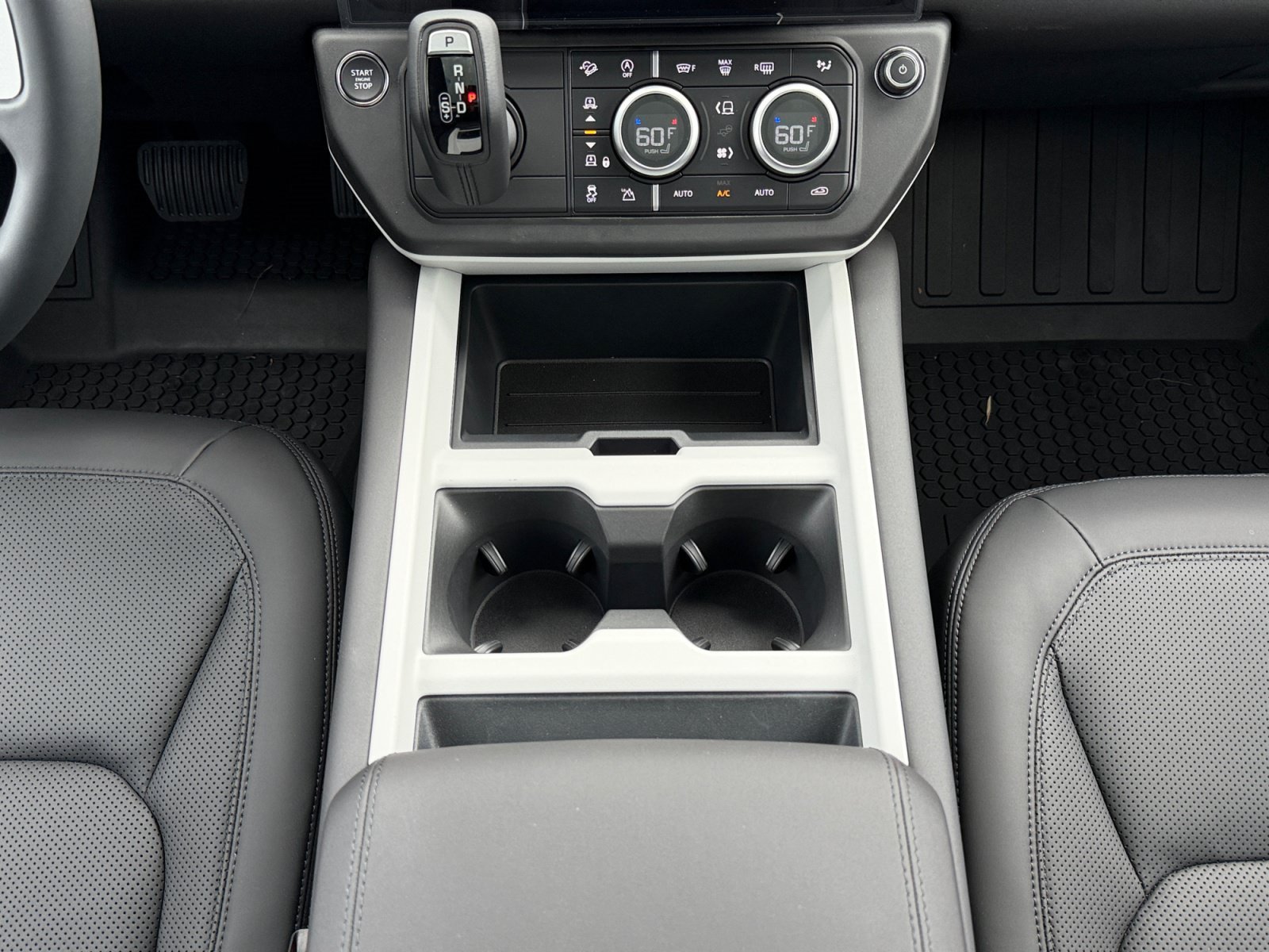 New 2026 Land Rover Defender 110 X-Dynamic SE AWD/4WD image 15
