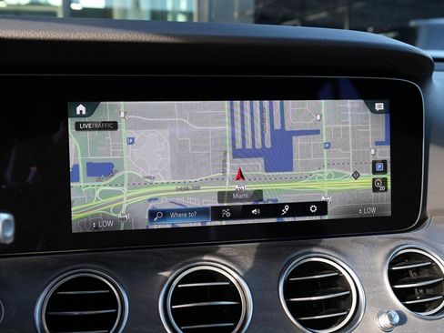 Used 2022 Mercedes-Benz E 350 Sedan w/ Driver Assistance Package image 30