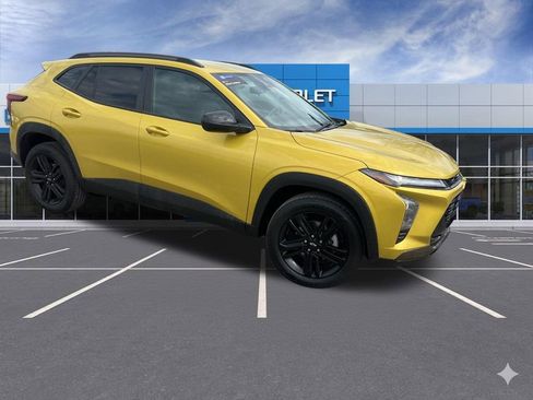 Used 2025 Chevrolet Trax ACTIV image 6