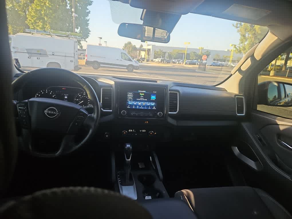 Used 2022 Nissan Frontier SV RWD image 10