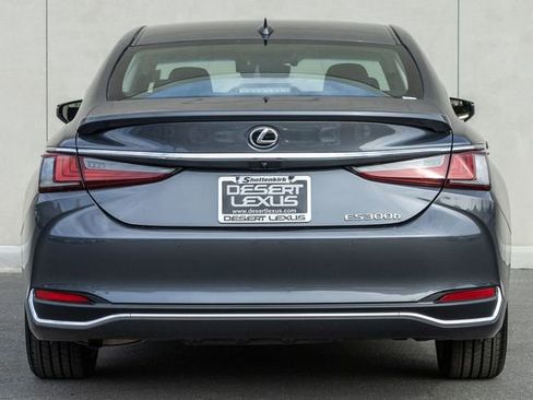 Used 2024 Lexus ES 300h w/ Luxury Package image 4