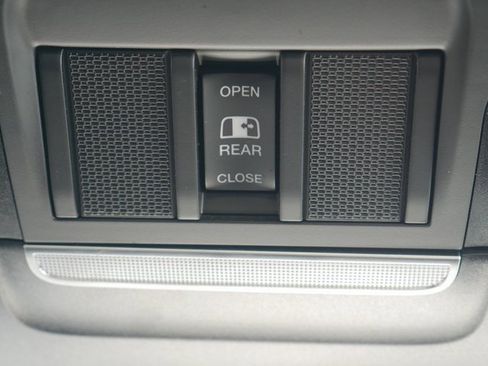 Used 2023 RAM 1500 Big Horn image 28