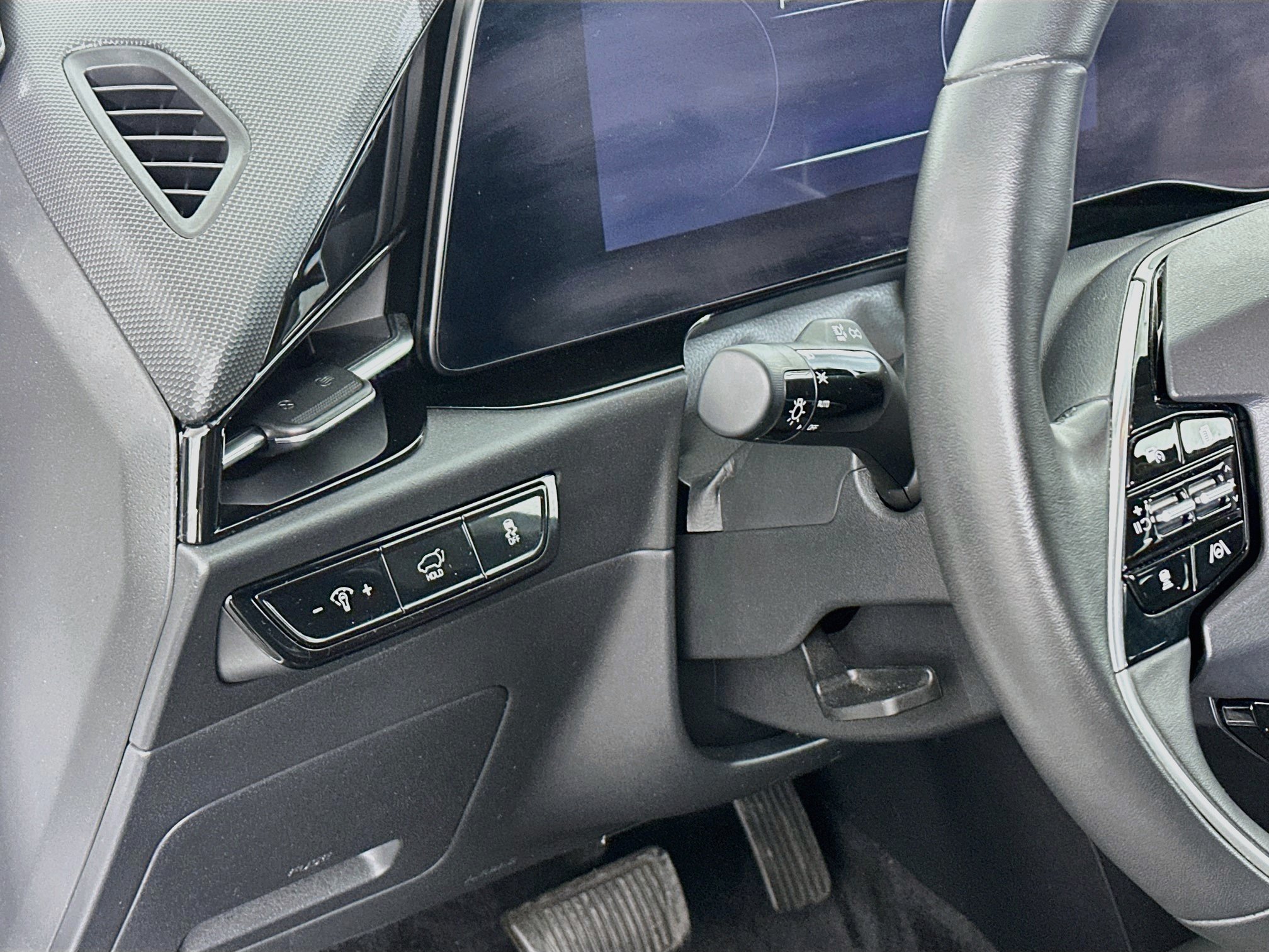 Used 2023 Kia Niro Wind FWD image 17