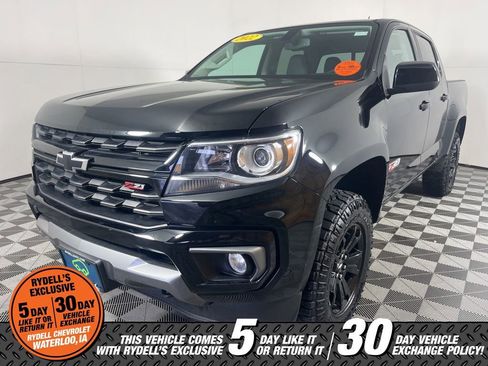 Certified 2022 Chevrolet Colorado Z71 w/ Z71 Midnight Edition image 10