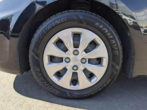 Used 2017 Hyundai Accent SE FWD image 14