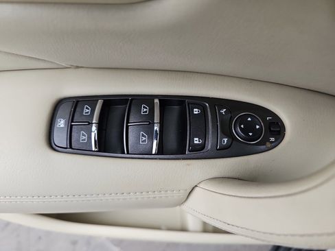 Used 2022 INFINITI QX80 Luxe w/ All-Season Package AWD/4WD image 31