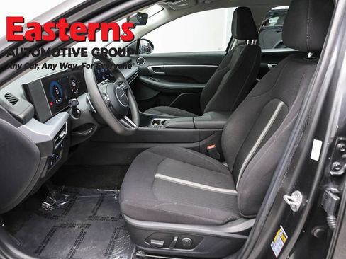 Used 2025 Hyundai Sonata SEL FWD image 14