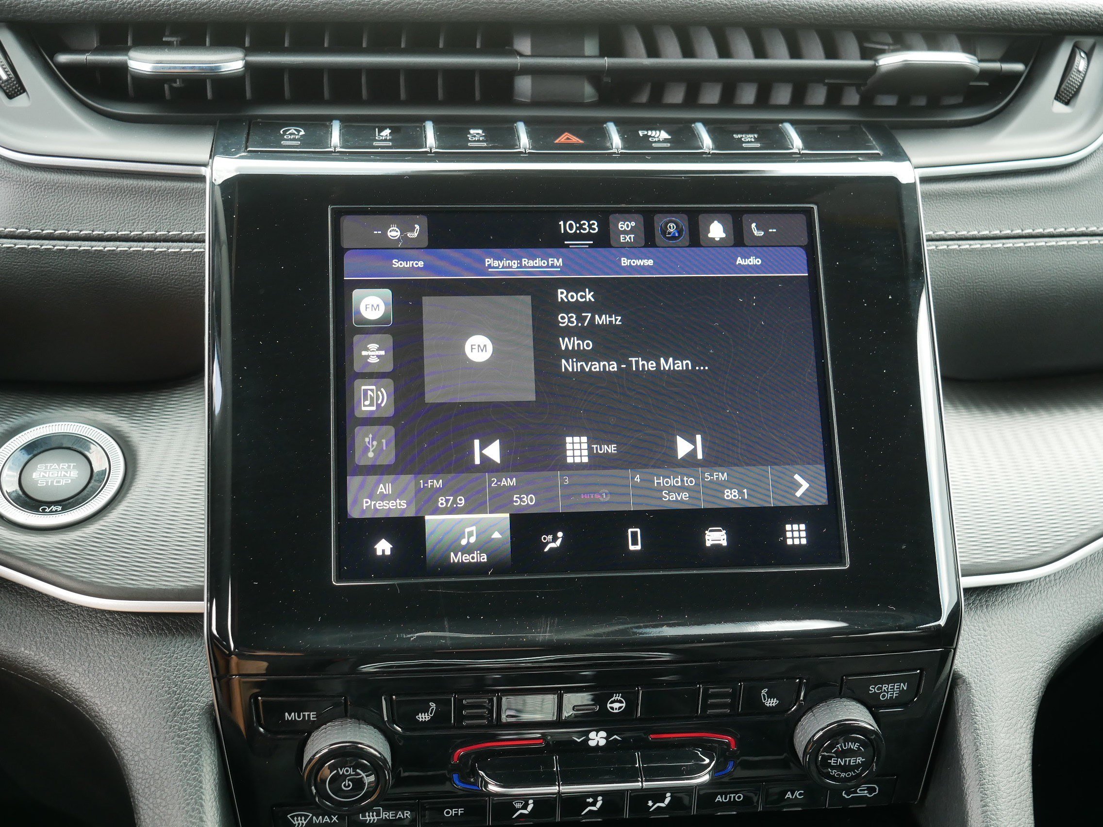 Used 2023 Jeep Grand Cherokee L Laredo AWD/4WD image 22